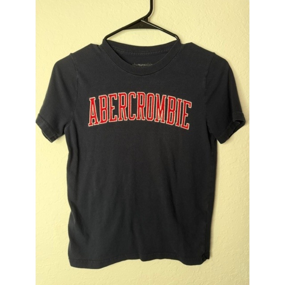 Abercrombie Kids Boys Navy Blue Embroidered Logo Graphic Tee Shirt Size 9/10